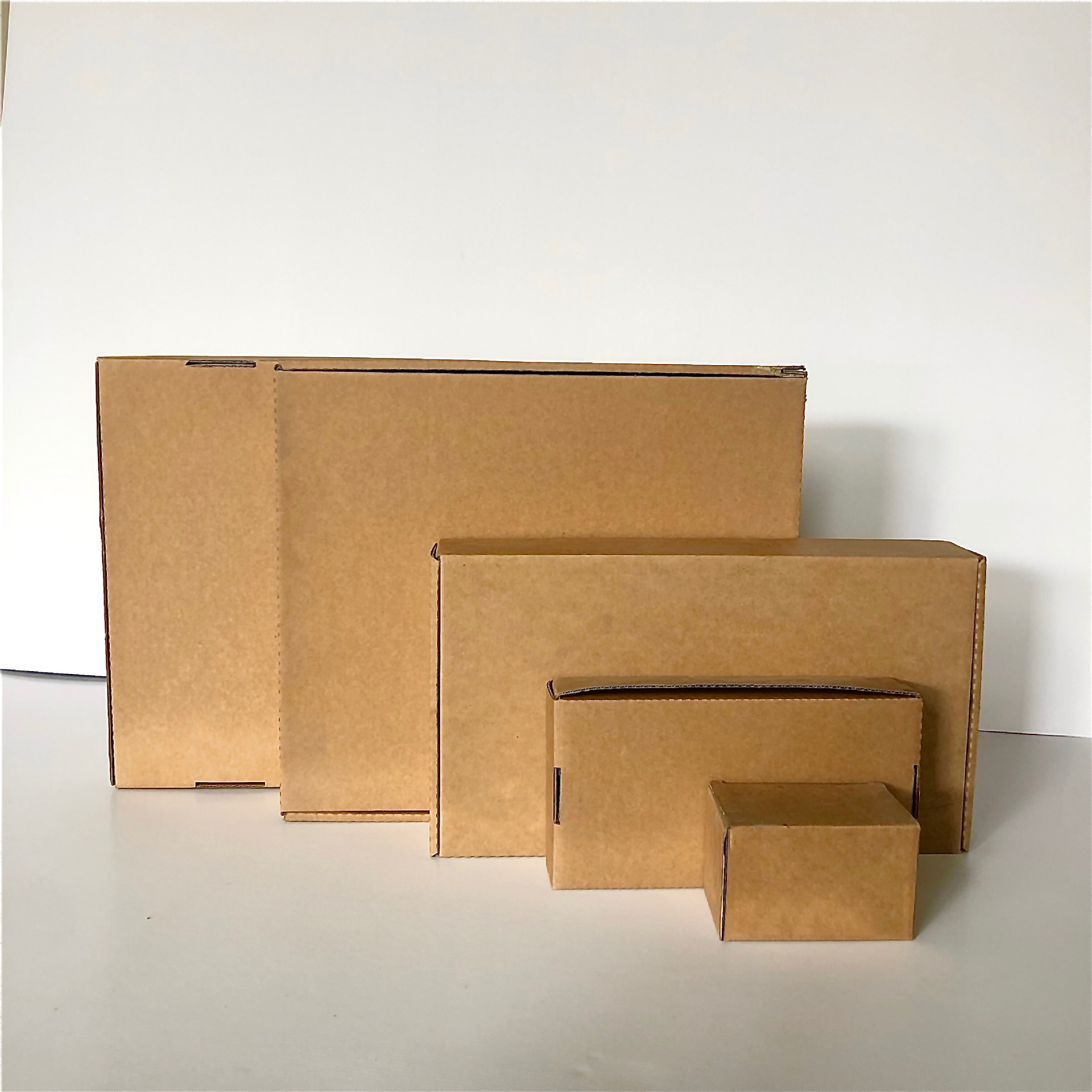 广州华鸿纸箱厂家销售快递电商三层超硬 牛卡飞机盒电商包装盒